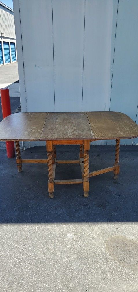 Kitchen table