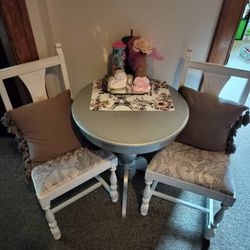 Adorable Entry Table Set Or Tea Table