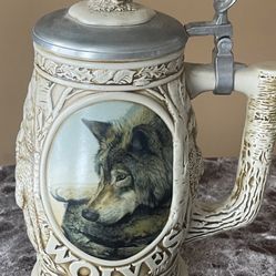 Avon Wolf Beer Stein Large 3 Dimensional 