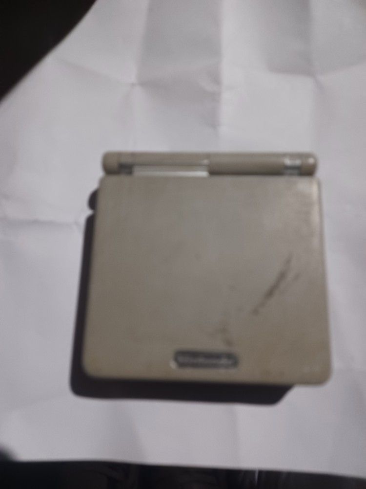 Nintendo Game Boy Advanced 