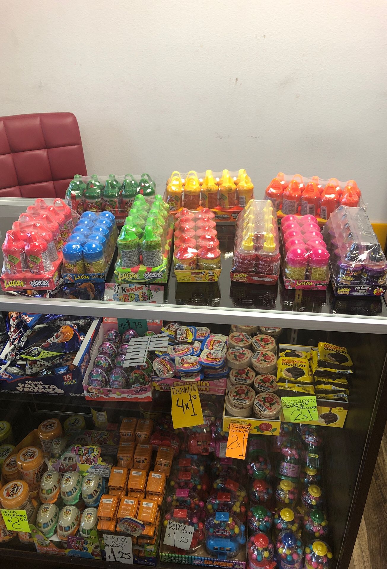 Variedad de dulces mexicanos