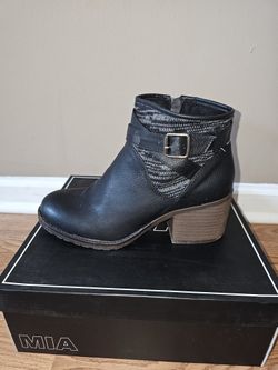 Women's Black Ankle Boot