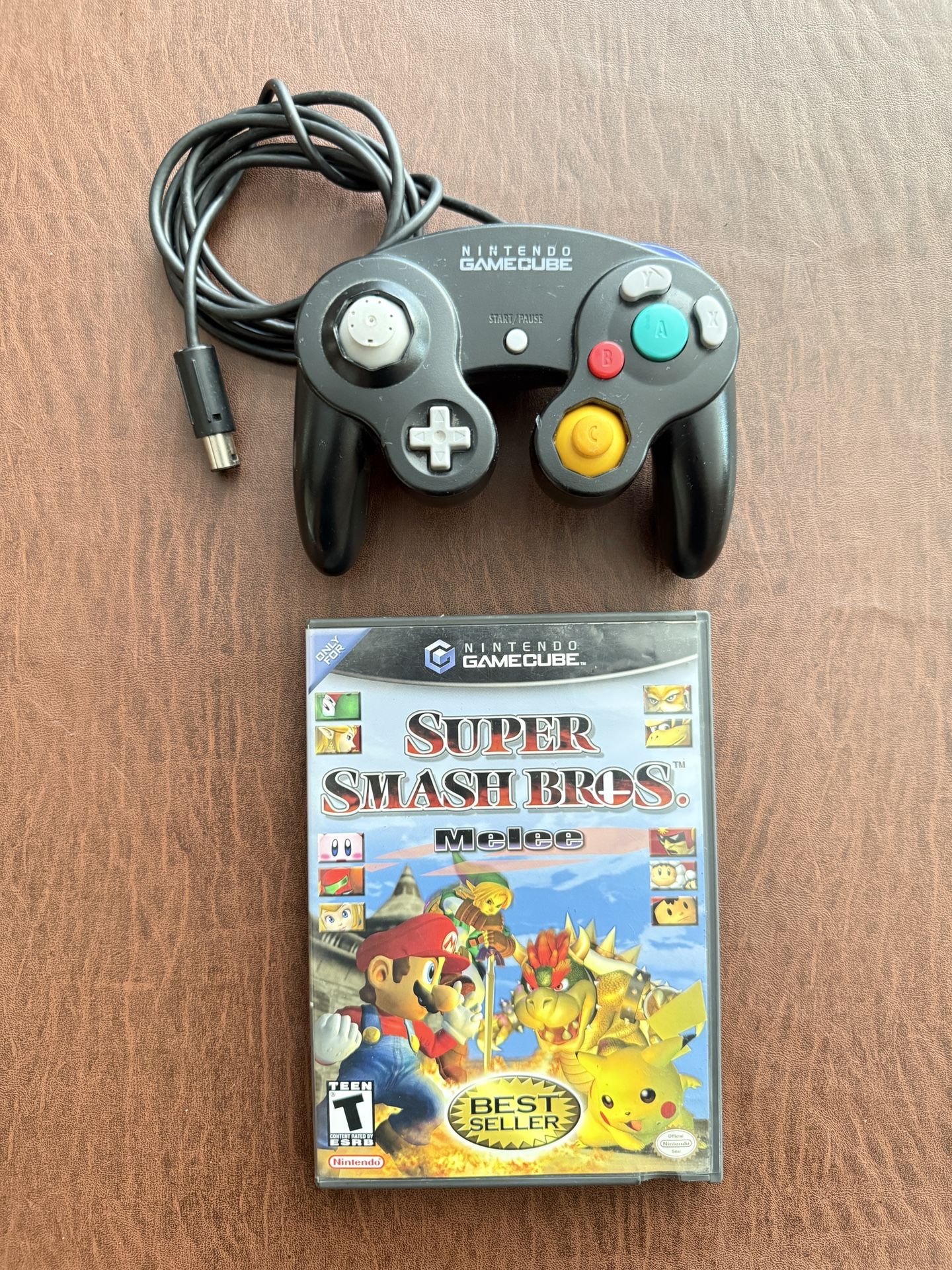Super Smash Bros Melee (Nintendo GameCube, 2001) CIB and Controller