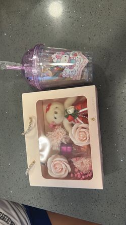 Mini teddy bear and hello kitty cup