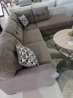 Mahoney Sectional Sofa couch with chaise right/left side color options Only $39 Down Payment 👉 PLEASE ASK FOR JON GREEN WHEN YOU ARRIVE!