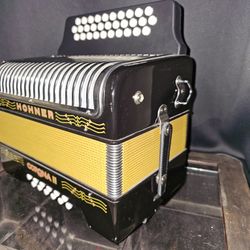 Hohner Corona II GCF