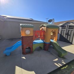 Step 2 Outdoor Kids Playset / Clubhouse Climber