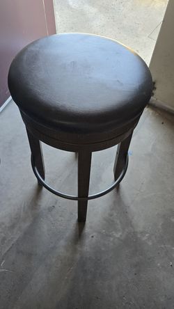 Swirl bar chair