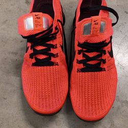 - Nike Air VaporMax 3.0