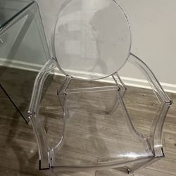 Acrylic Chair 