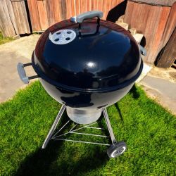 Weber 22” Original Premium Kettle Grill