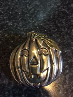 Pumpkin pin/necklace