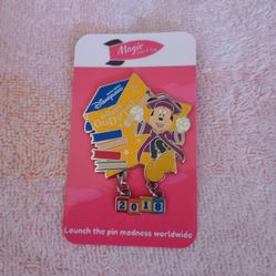 Happy Graduation 2018 Mickey Mouse Pin