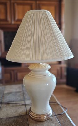 Table lamp