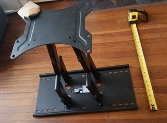 TV Wall Mount Extends 18"  fits 37" to 80" 130Lbs