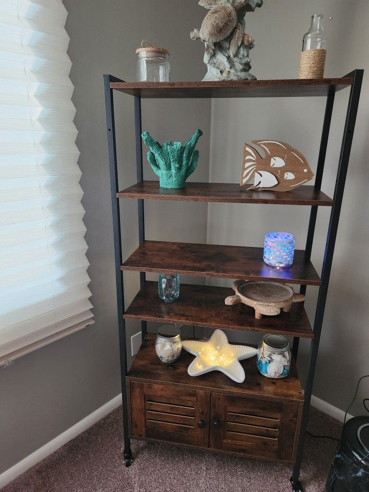 Display Shelf With Storage