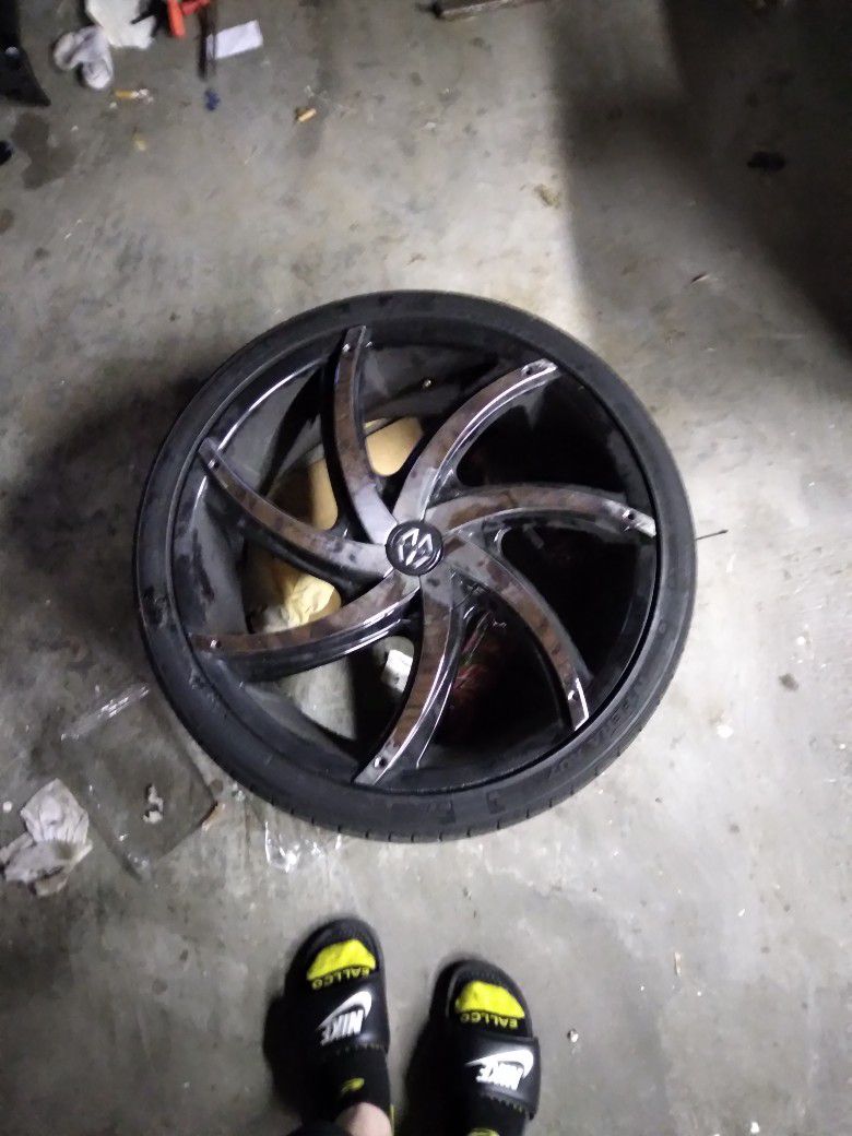 20 Inch Black An Chrome Massiv Rims Willing To Trade Or Take Partial Trade Or 200 Cash