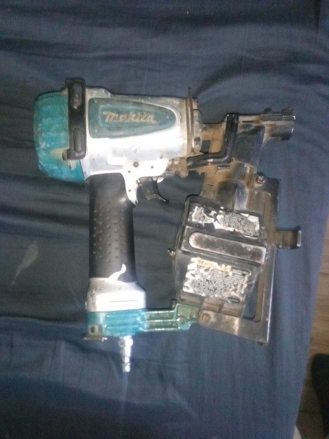 Makita Nail Gun