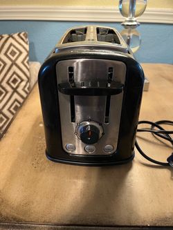 2-Slice Black and Stainless Steel Toaster