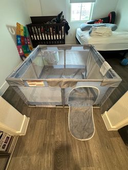 Play pen
