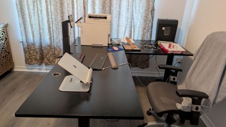 Autonomous L-Shaped Corner Office Desk (77" x 64") — Fixed Sitting Height / Motor Issue
