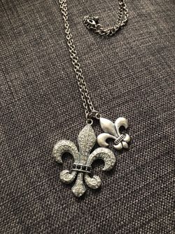 Silver French necklace