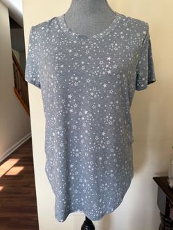 Gray Star Print Short Sleeve T-Shirt size medium