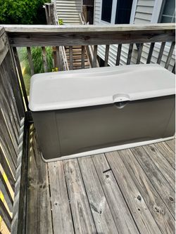 Rubbermaid Extra Large Deck Box
