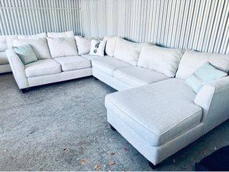Stunning Contemporary Coastal Upscale Robb & Stucky Sectional Sofa