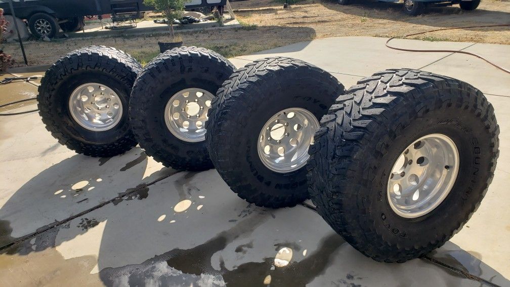 Toyo M/T Open Country 37x14.50x15 With 15x10 Alcoa Type Wheels