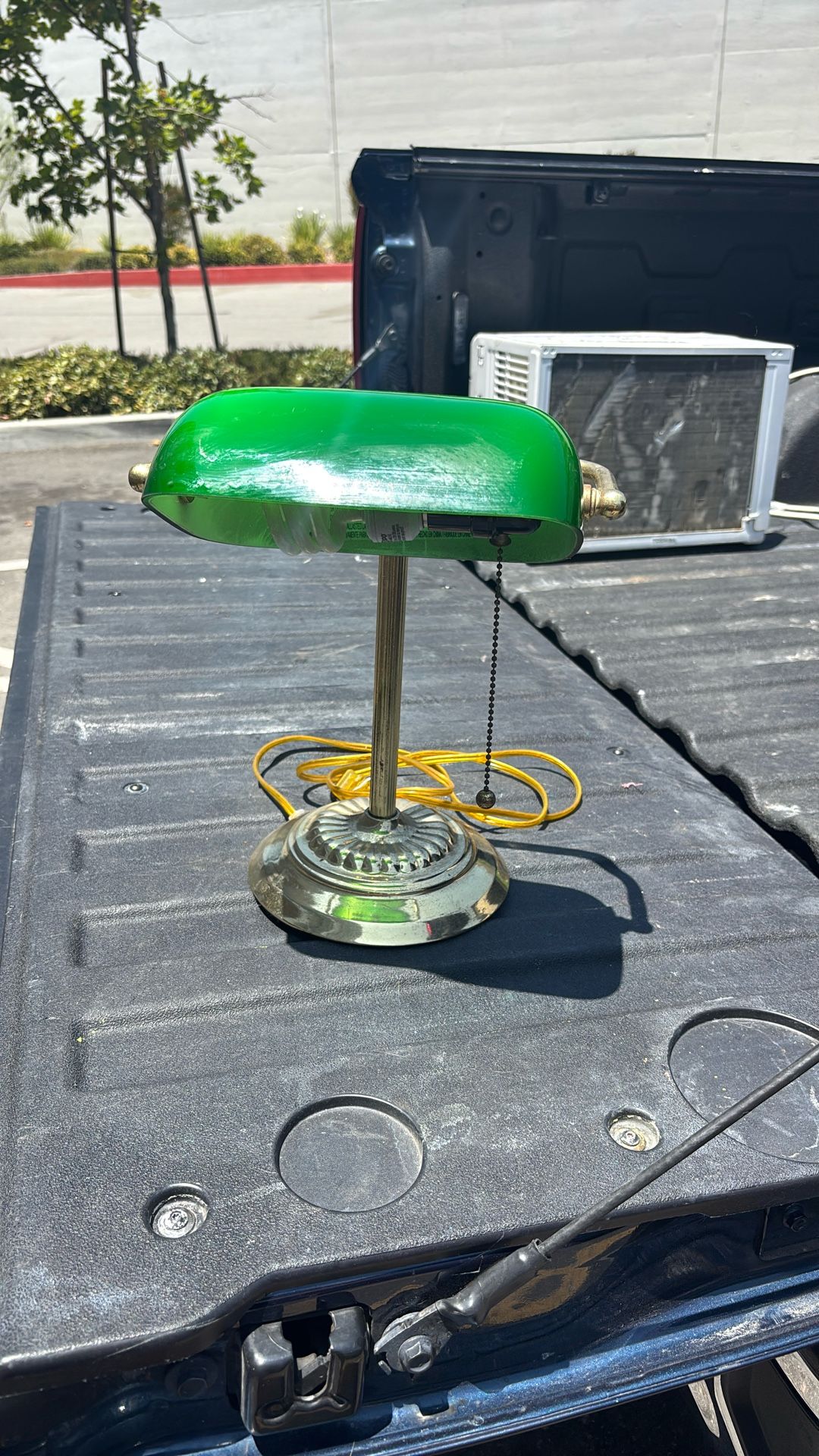 Rod iron bread holder
