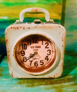 Retro Turquoise Clock