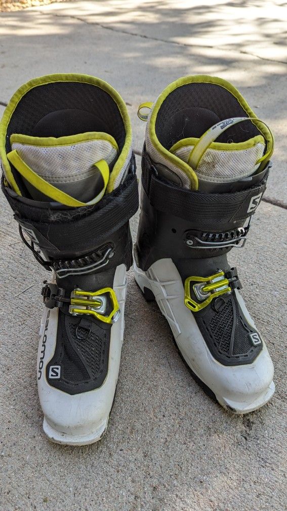 Salomon Ski Boots Size 25.5