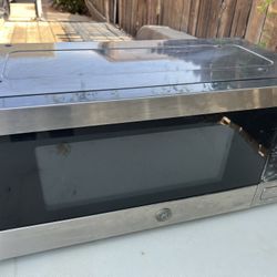 New Countertop Microwave