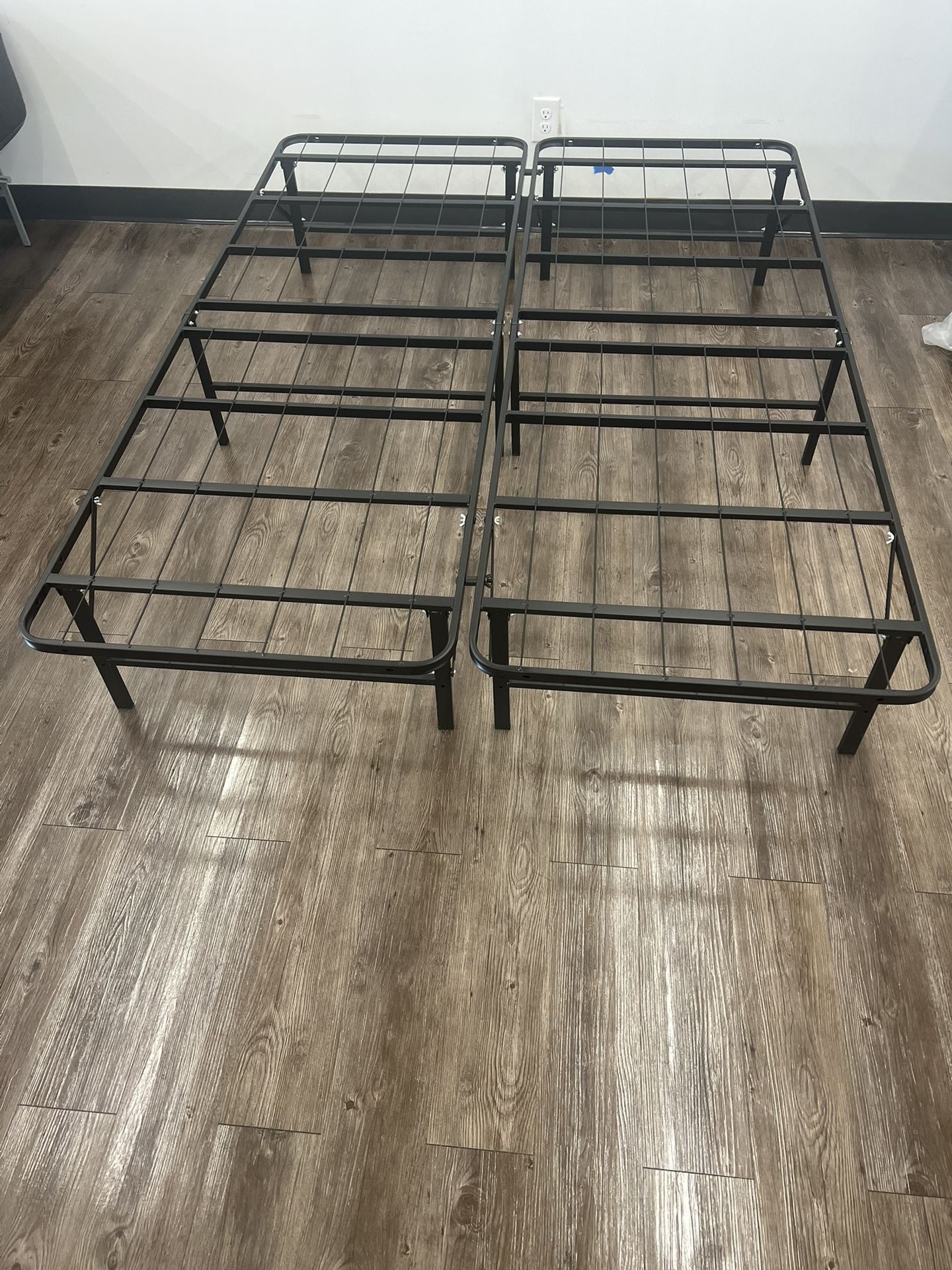 Queen Platform/foundation Must Sell 