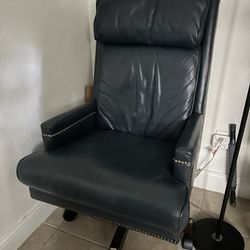 Top Grain Pebble Blue Leather Chair