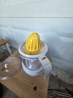 Black+Decker Electric Citrus Juicer