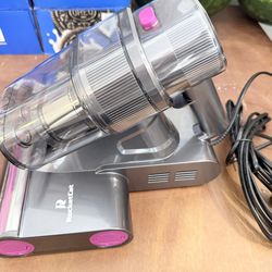 Mite remover vacuum cleaner