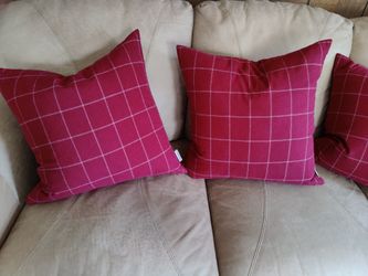 Set of 4 Calvin Klein Throw Pillows 