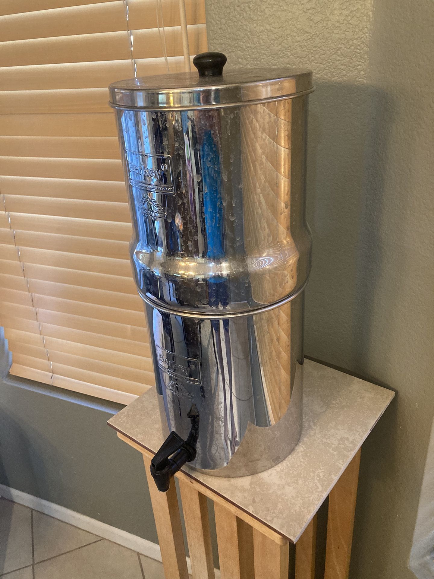 Berkey Water Filter With 2 New Filters