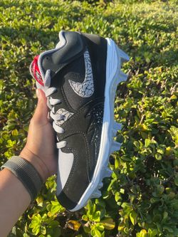 Jordan’s Spikes Nike