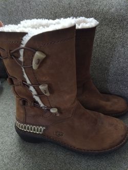 UGG Kona Australia Boots (Size 8, Like New)