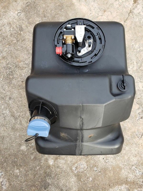 DEF tank For Freightliner