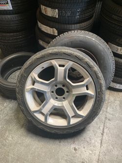 F150 wheels size 22’ complete set lug nuts and covers