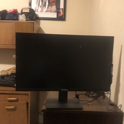 Great Monitor Works Perfect !!