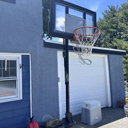 Free Adjustable Portable Basketball Hoop- In Eagleville