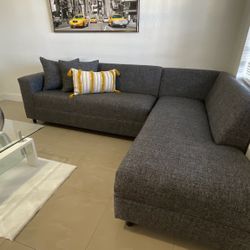 GREY SECTIONAL SOFA - SILLONES 