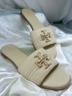 Tory Burch tan color slides size 9