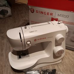 singer m3220 sewing machine with foot pedal 