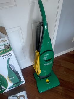 Bissell BigGreen Commercial Upright Bagged Vacuum